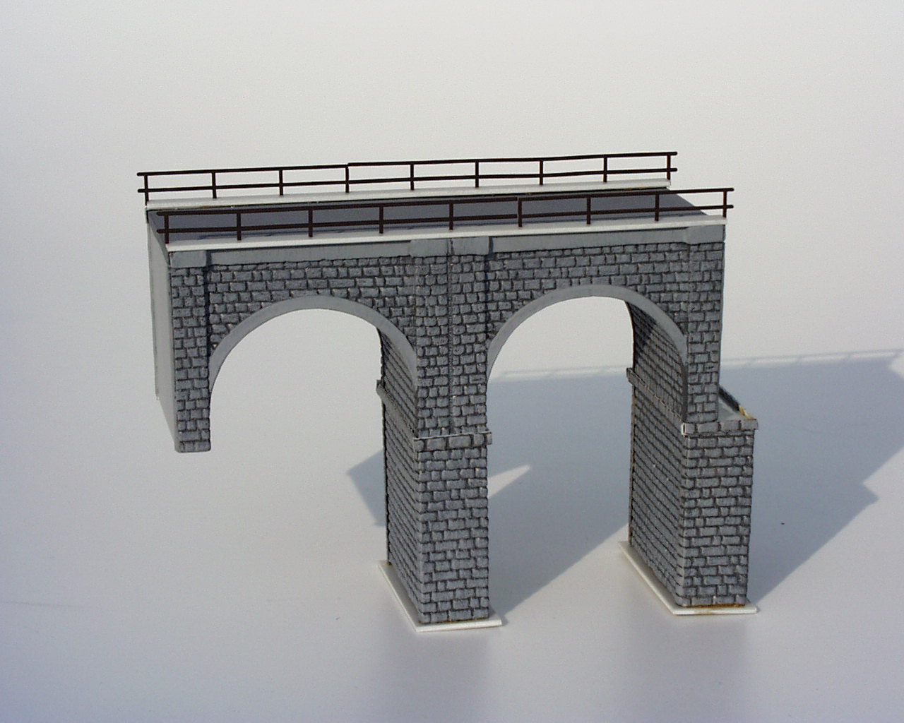 Viadukt 2 oblouky kamenný š.mostovky 75mm