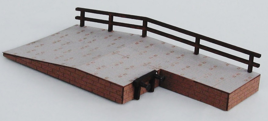 BuBi-model H060049 Nákladní rampa, 156 x 78 x 13mm, barvená stavebnice Laser-Cut