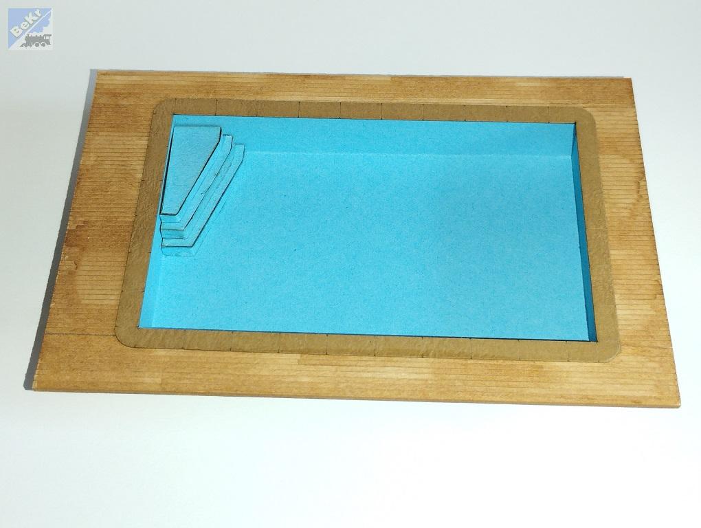 BuBi-model H070054 Bazén, 137 x 91 x 17mm, hotový, sestavený a nabarvený model