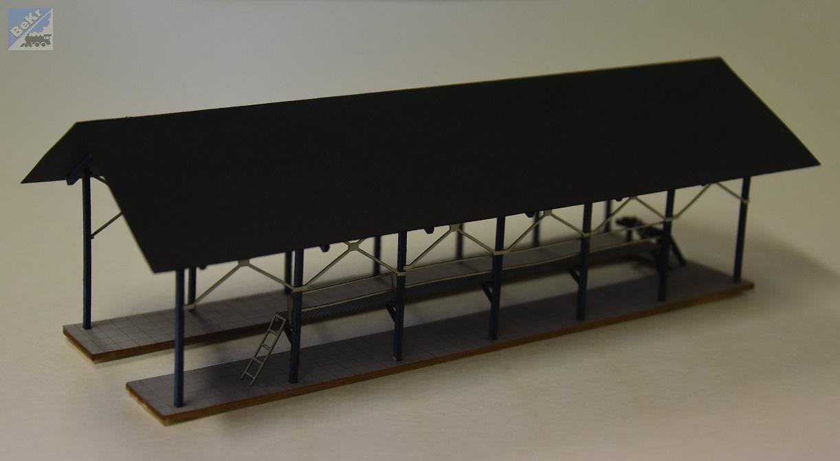 BuBi-model H060132 Kryté stání pro lokomotivy, 260 x 88 x 90 mm (stání 240mm), barvená stavebnice Laser-Cut !!! AKCE !!!