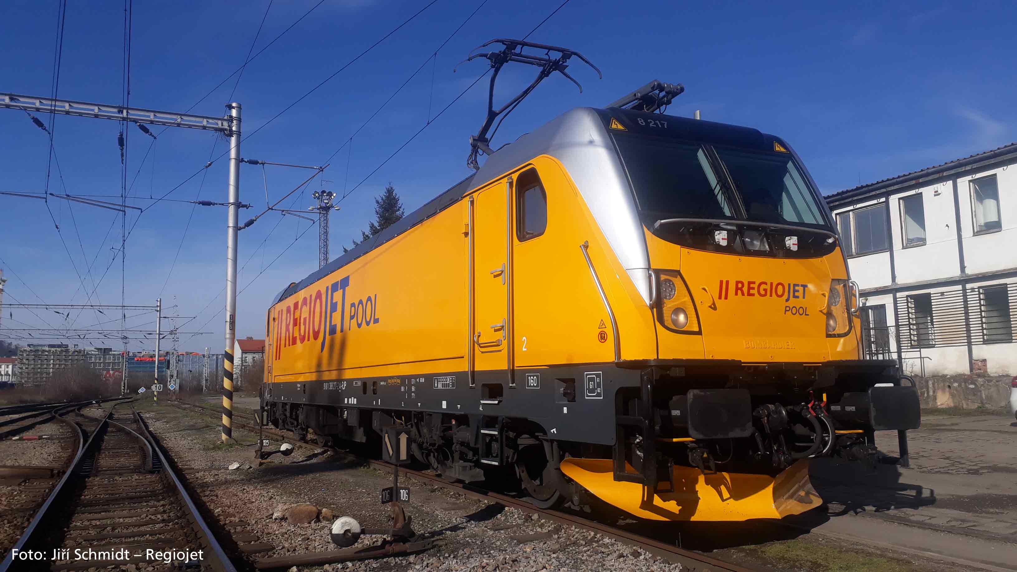 Piko 47805 Elektrická lokomotiva BR 388 REGIOJET se zvukem