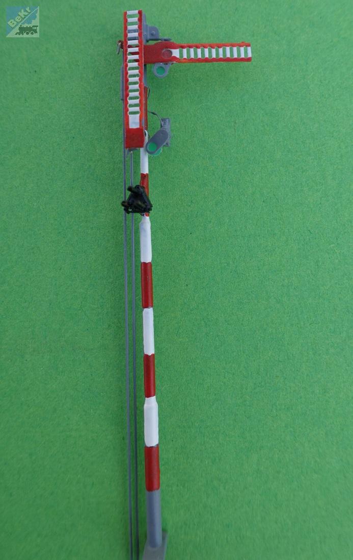 DK-model H00965 Mechanické návěstidlo dvouramenné s přivolávací návěstí, bez pohonu