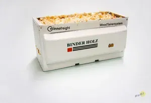 BuBi-model H070063 Kontejner na štěpky BINDER HOLZ, ložený štěpkami, sestavený a nabarvený model Laser-Cut