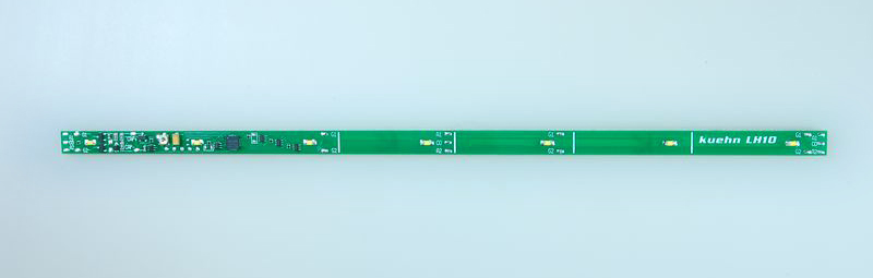 Kuehn-modell 86020 Univerzálni LED osvětlení LT10 do osobních vozů analog/digitál, teplá bílá