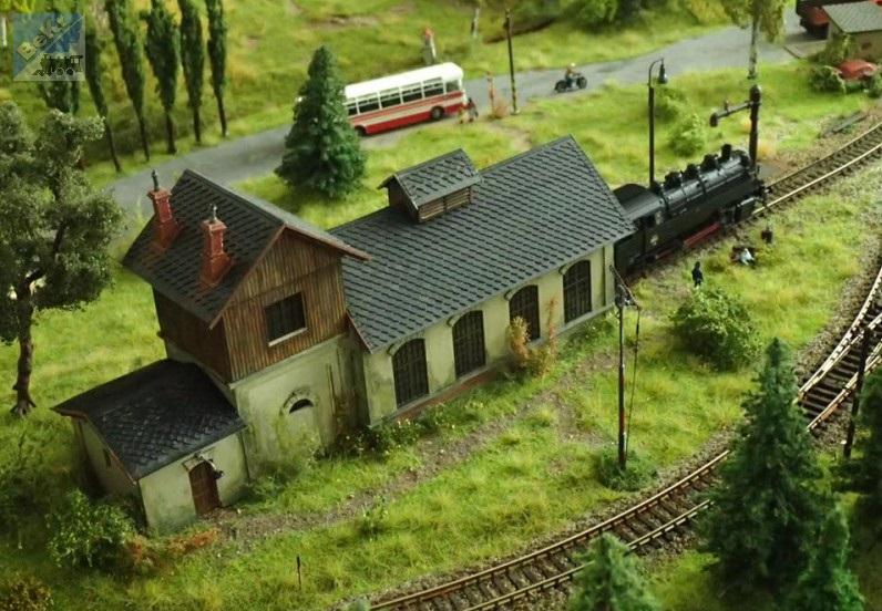 Igra model 121002 Model Korouhví, balení obsahuje 8 různých kusů, stavebnice Laser Cut