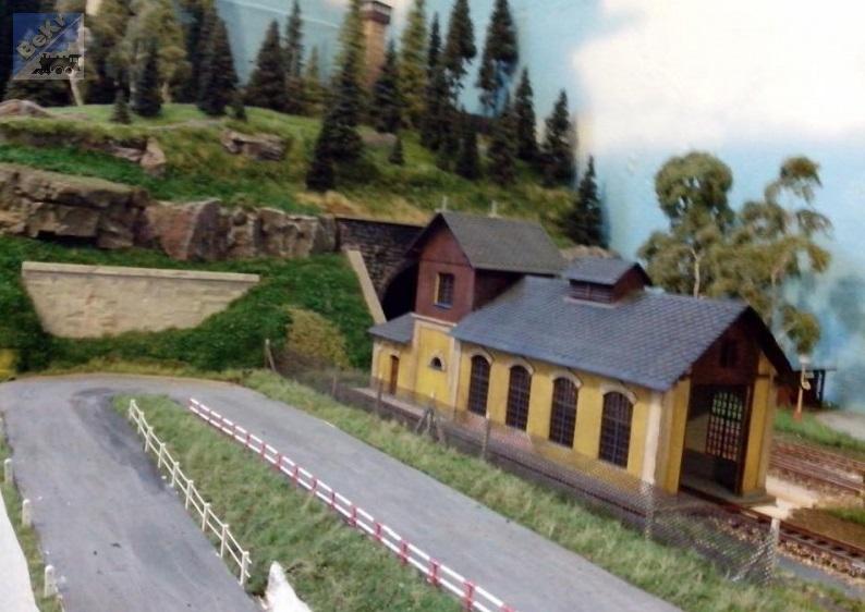 Igra model 121002 Model Korouhví, balení obsahuje 8 různých kusů, stavebnice Laser Cut