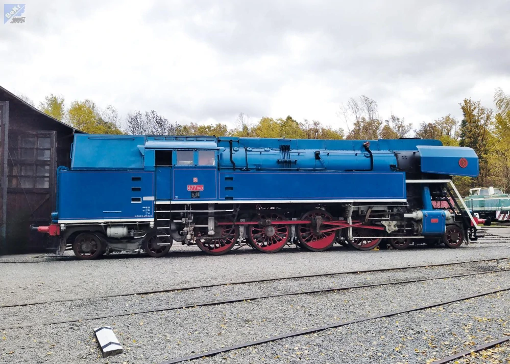Trix 25477 Parní lokomotiva řady 477.043 Papoušek ČSD se zvukem a dynamickým kouřením
