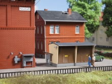 Auhagen 13338 Trafostanice s příslušenstvím 73 x 33 x 42 mm stavebnice