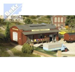 Piko 61833 Výrobna kufrů Mopsinger 210 x 150 x 90 mm stavebnice