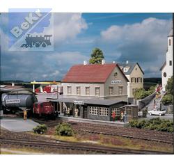 Piko 61820 Nádraží Burgstein 300 x 150 x 129 mm stavebnice
