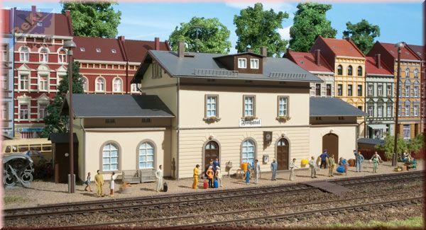 Auhagen 11368 Nádraží Flöhatal 340 x 130 x 130 mm stavebnice