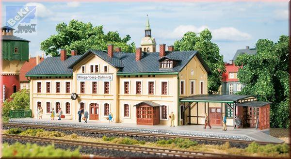Auhagen 13220 Nádraží Klingenberg-Colmnitz 325 x 115 x 95 mm stavebnice