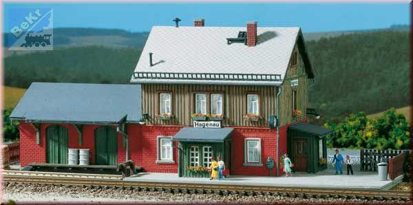 Auhagen 13275 Nádraží Hagenau 250 x 110 x 96 mm stavebnice