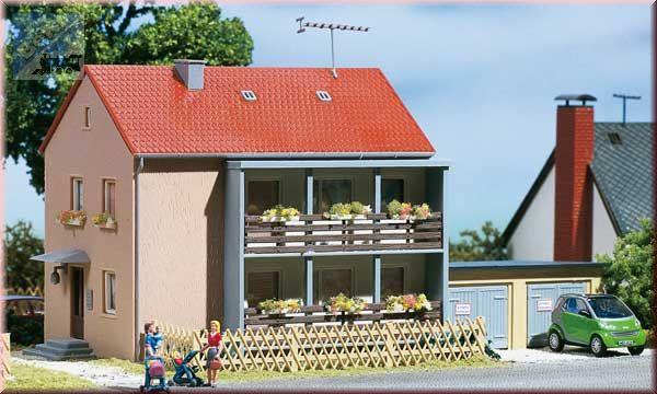 Auhagen 12236 Bytový dům stavebnice