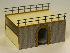 BuBi-model N60159 Propustek, 45 x 25 x 35 mm, barvená stavebnice Laser-Cut