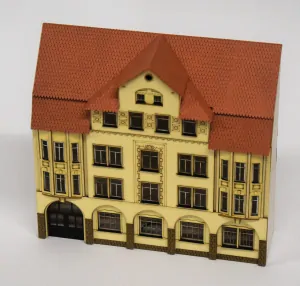 BuBi-model TT60187 Dům Schillerstrasse č. 5 - polorelief, 155 x 38 x 151 mm, barvená stavebnice Laser-Cut !!! AKCE !!!