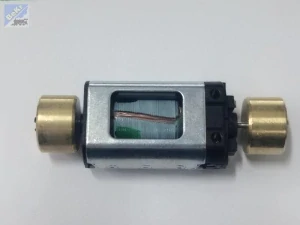 Roco 85112 Motor pětipólový se dvěma setrvačníky a kardanovými unašeči, 12V (Brejlovec, Zamračená H0)
