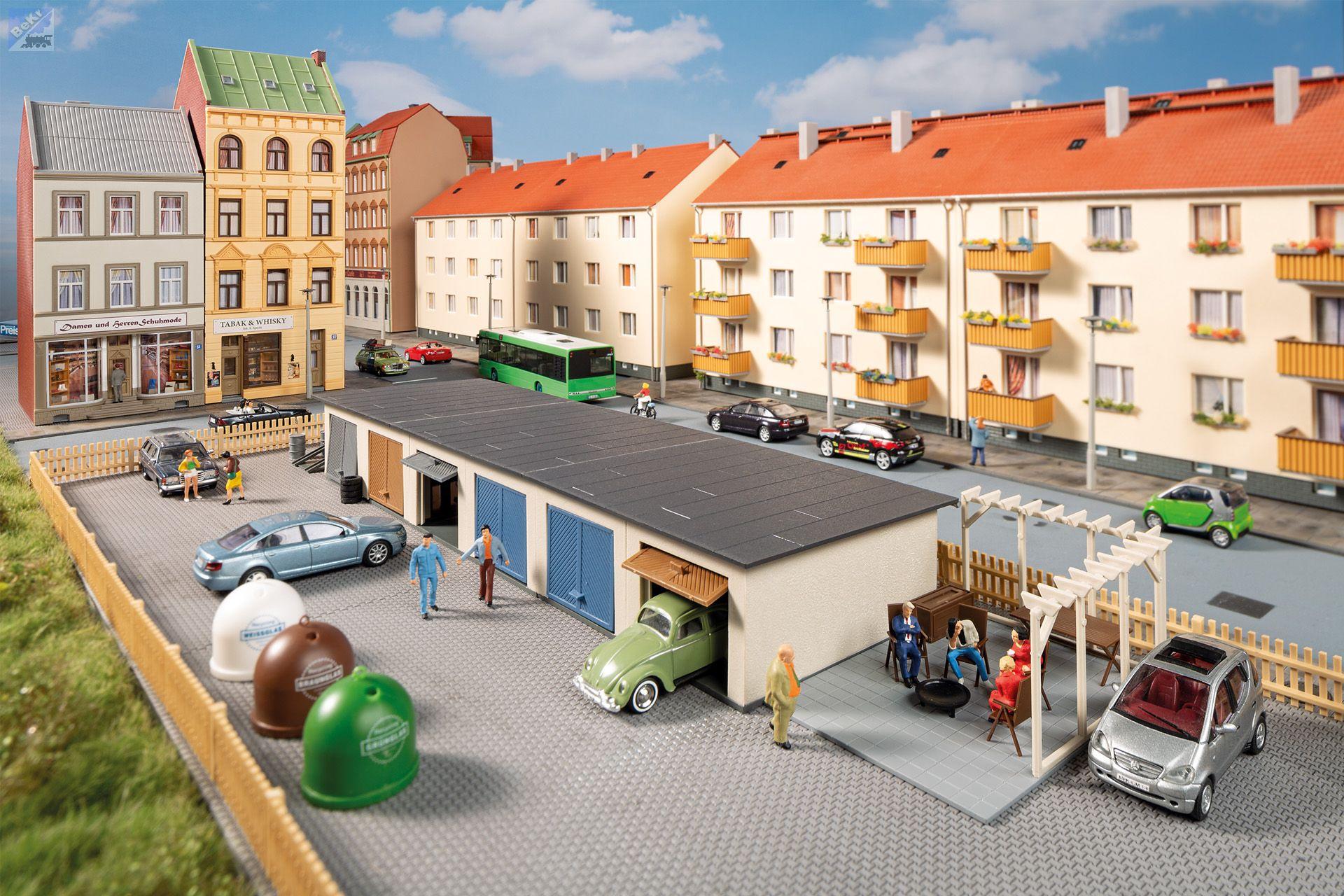 Auhagen 11484 Garáže s příslušenstvím, stavebnice