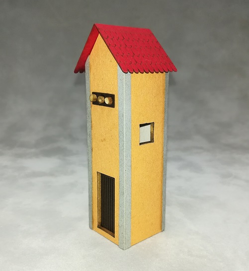 BuBi-model H070016 Trafostanice vysoká, š: 25 x d: 25 x v: 85 mm, barvená stavebnice Laser-Cut