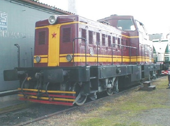 Jan Cekul 050118 Dieselová lokomotiva725 ex. T444.0 Karkulka, stavebnice modelu z leptaného plechu