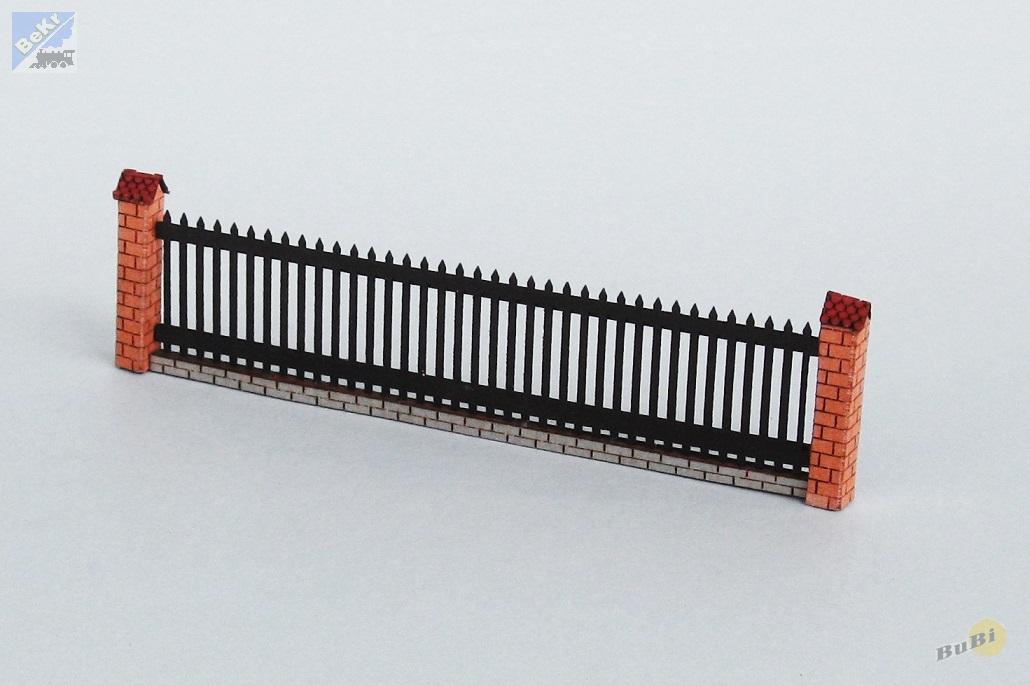 BuBi-model TT70021 Plot IV. s podezdívkou a zděnými sloupky, 83mm, barvená stavebnice Laser-Cut