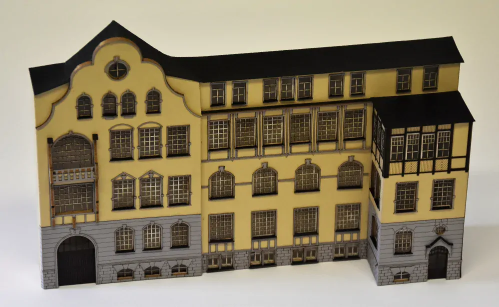 BuBi-model TT60175 Dům Schillerstrasse č.15 - poloreliéf, 160 x 25 x 140mm, barvená stavebnice Laser-Cut !!! AKCE !!!