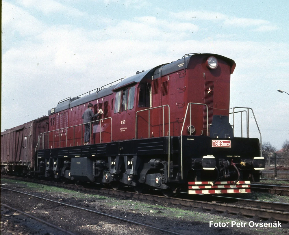 Piko 52146 Dieselová lokomotiva T669.0035 Čmelák ČSD