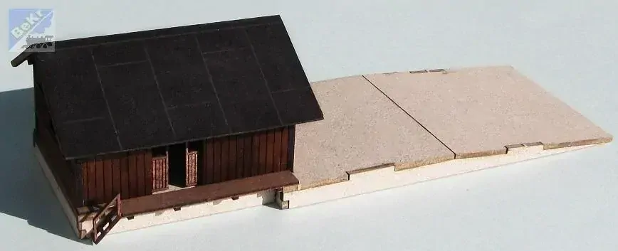 BuBi-model TT60004 Skladiště Hevlín, 185 x 65 x 50 mm, barvená stavebnice Laser-Cut