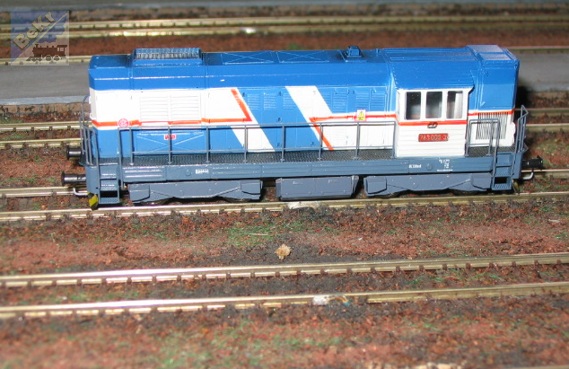 DK-model H00206 Motorová lokomotiva řady 743 (T466.3), stavebnice z leptaného plechu