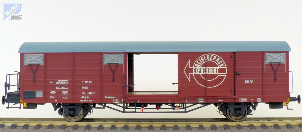 Exact-train 20475 Uzavřený 2-osý vůz Gbgrss s brzdařskou plošinou Expresswagen DR