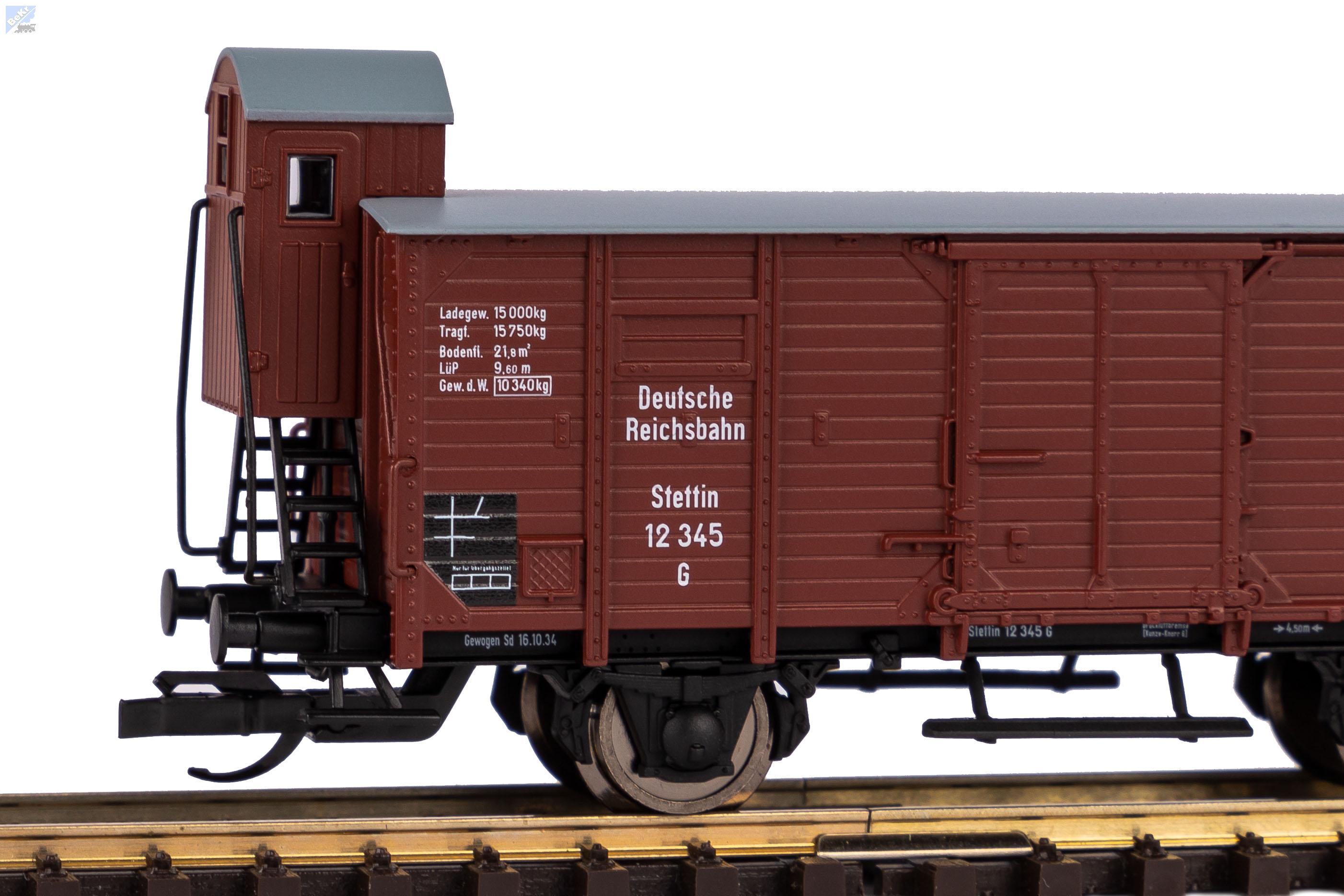Piko 47766 Uzavřený 2-osý vůz G s brzdařskou budkou DRG