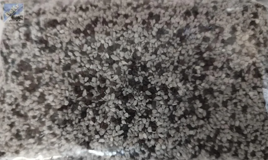 Mobe 539021 Štěrk míchaný šedý, hnědý, černý, cca 170g