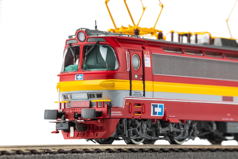 Piko 21743 Elektrická lokomotiva 240 035-6 Laminátka ČD Cargo