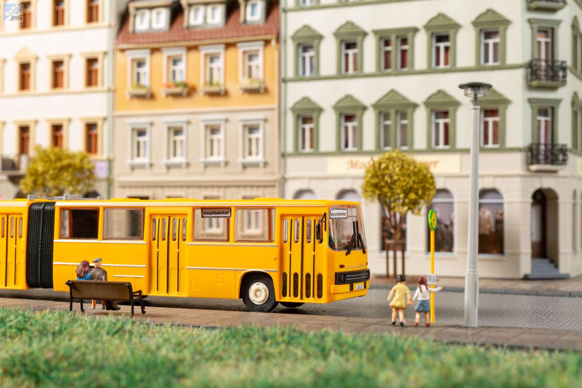 Auhagen 66063 Kloubový autobus IKARUS 280, stavebnice