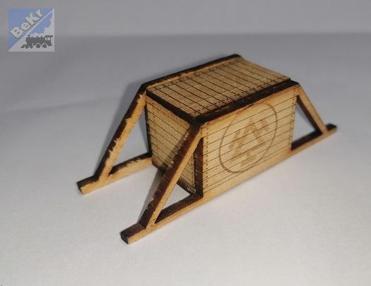 BuBi-model TT00007 Přepravní bedna Třinecké železárny dřevěná, hotový, sestavený a nabarvený model, 60 x 19 x 19 mm