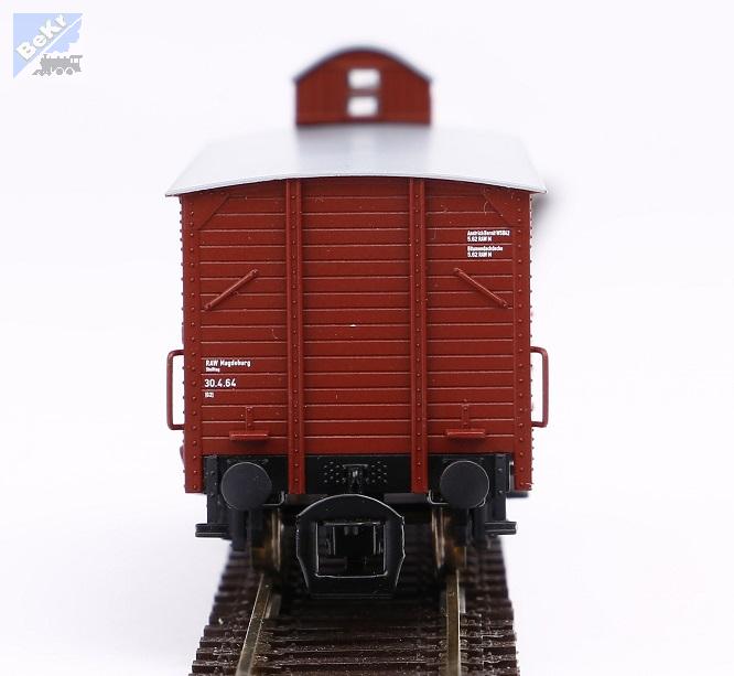 Piko 47760 Uzavřený 2-osý vůz G s brzdařskou budkou DR