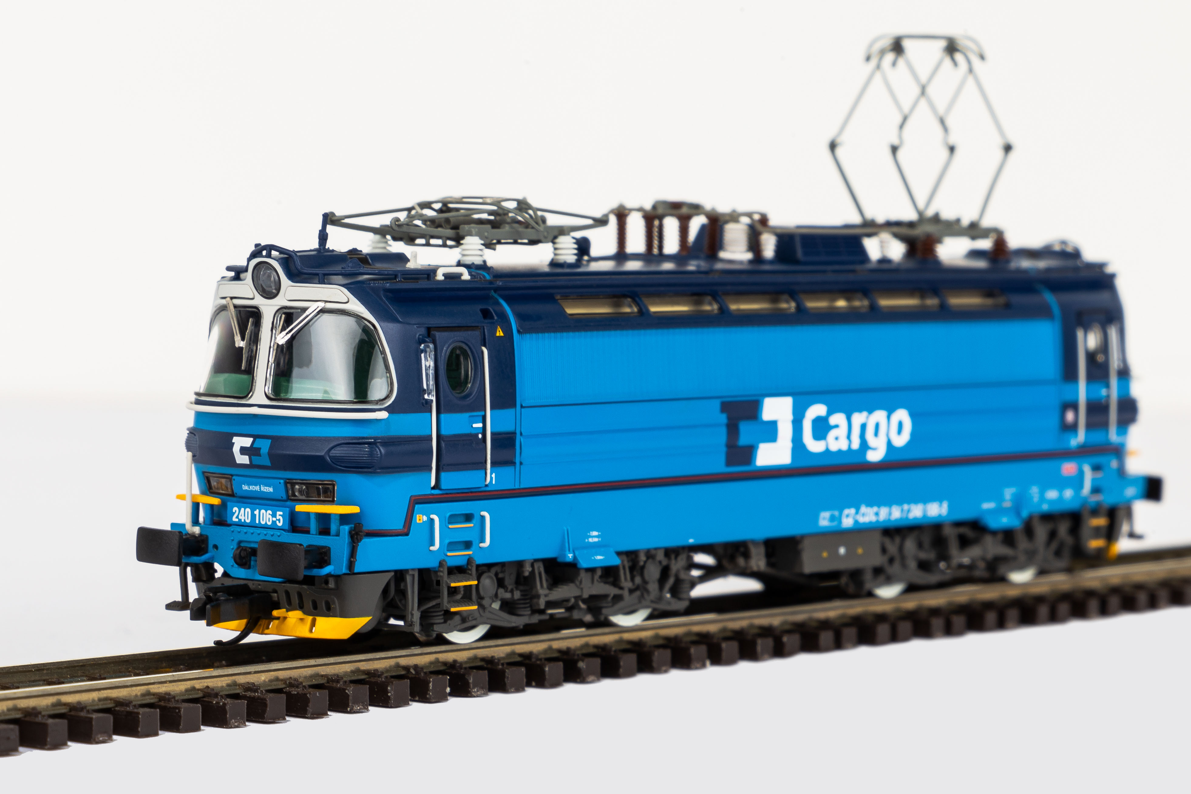 Piko 47542 Elektrická lokomotiva 240 106-5 ČD Cargo Laminátka