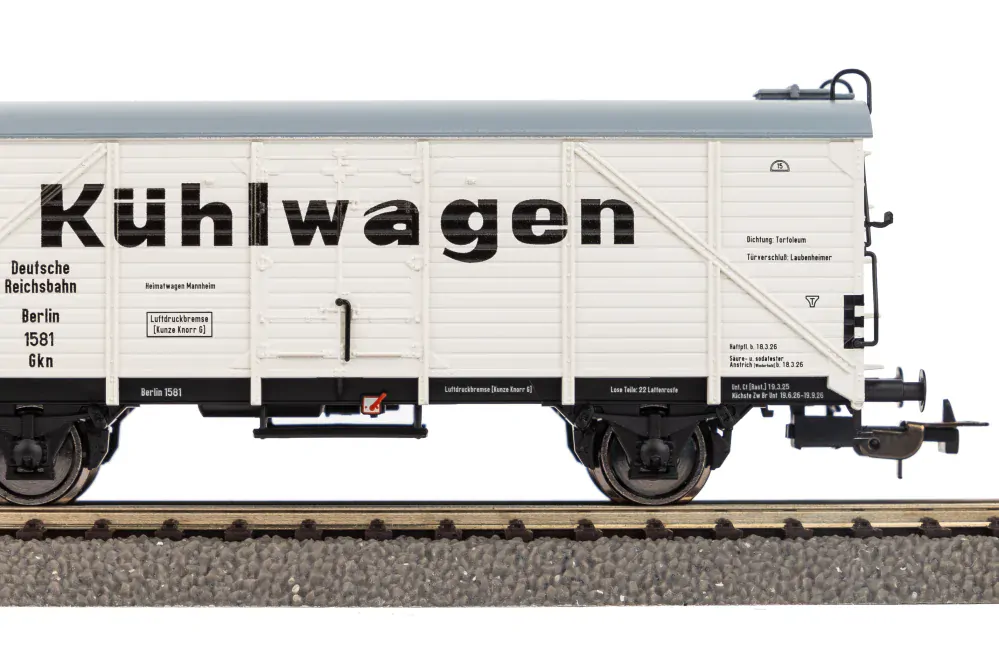 Piko 24505 Chladírenský 2-osý vůz Gkn DRG