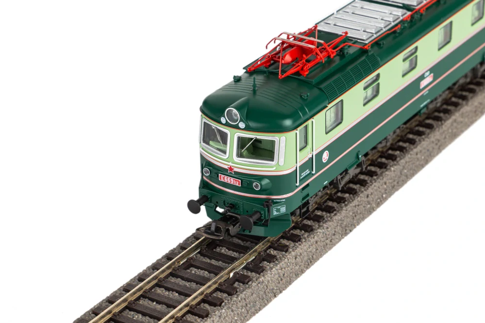 Piko 21020 Elektrická lokomotiva E669.112 Šestikolák ČSD