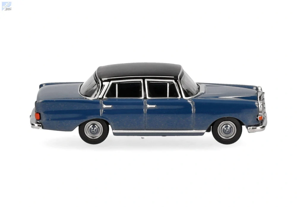 Herpa 430739-004 Mercedes-Benz 200 Heckflosse, modrá/černá