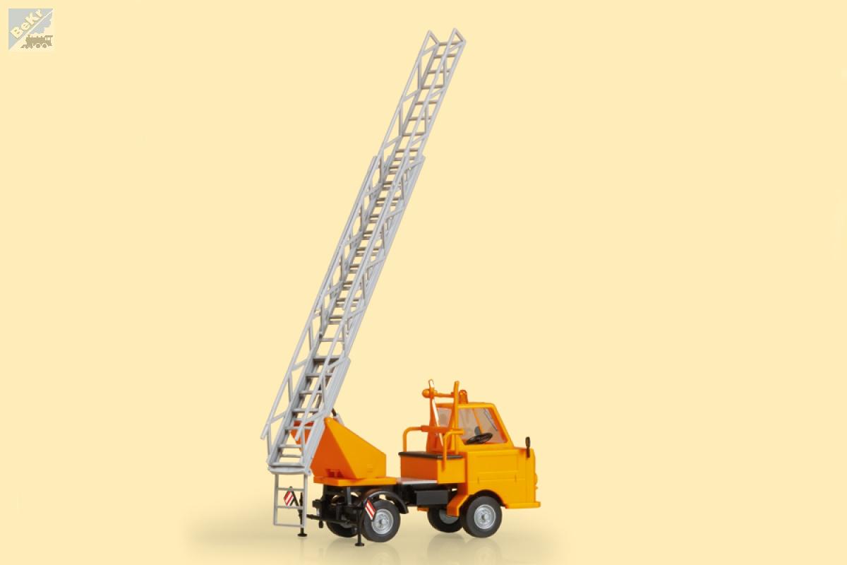 Auhagen 41656 Multikára M22 oranžová s žebříkem, 1ks, 67 x 15 x 33 mm stavebnice