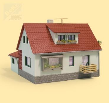 Auhagen 12222 Rodinný dům s garáží 95 x 120 x 80 mm stavebnice