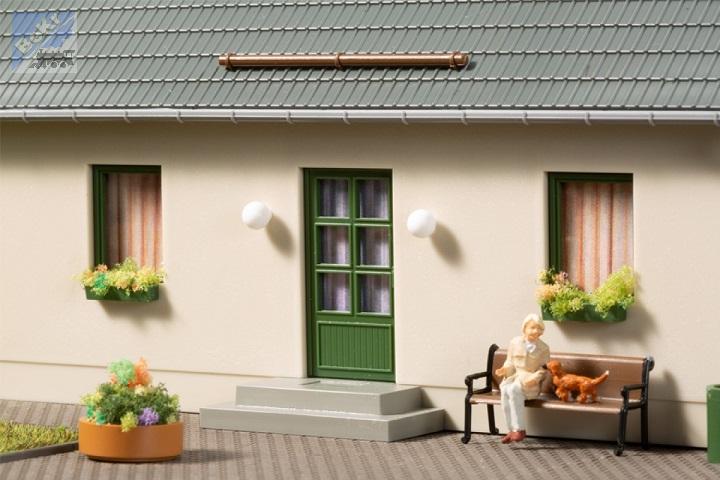 Auhagen 11454 Rodinný dům s garáží a terasou, stavebnice
