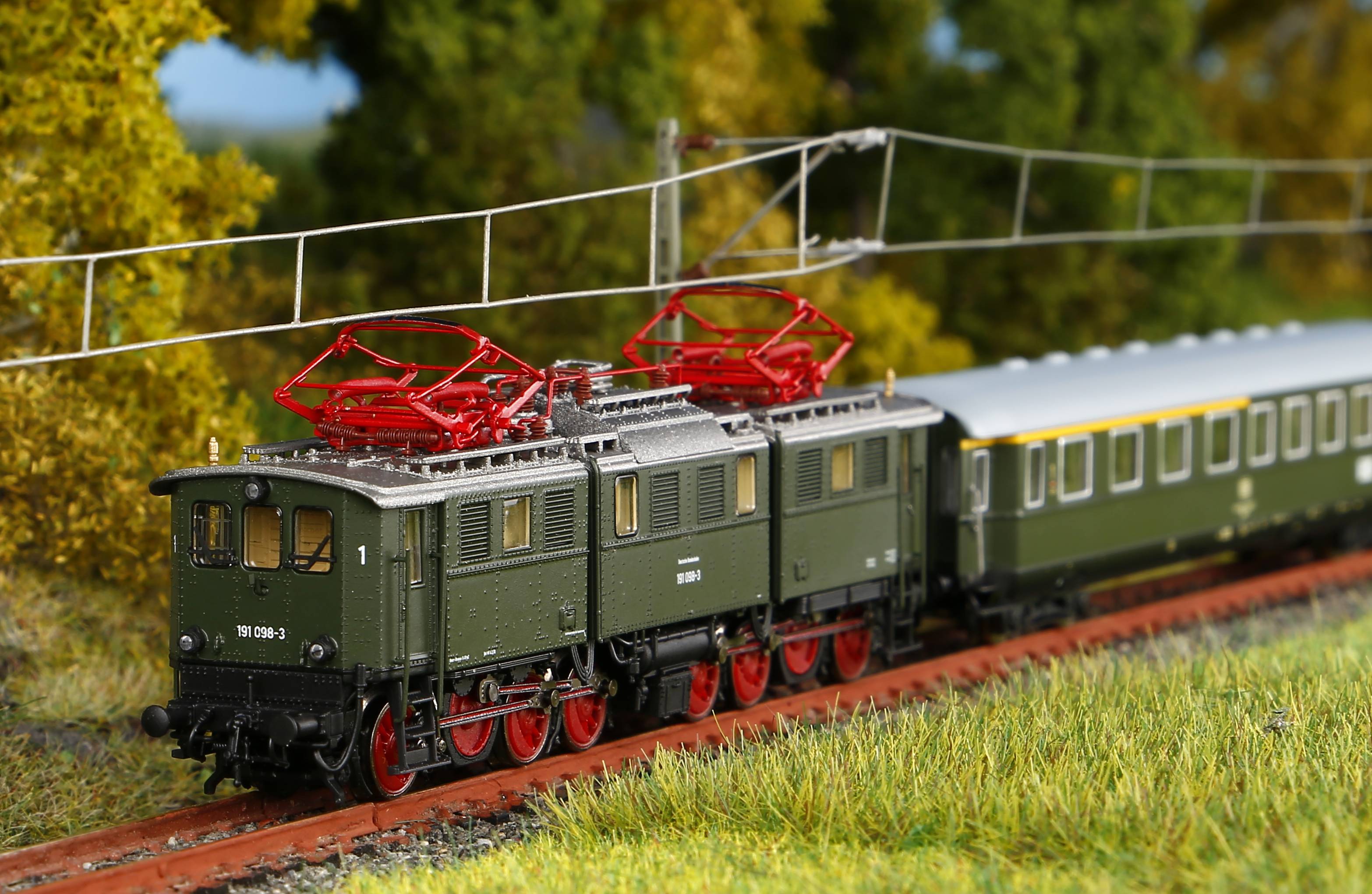 Piko 40540 Elektrická lokomotiva BR 191 098-3 DB