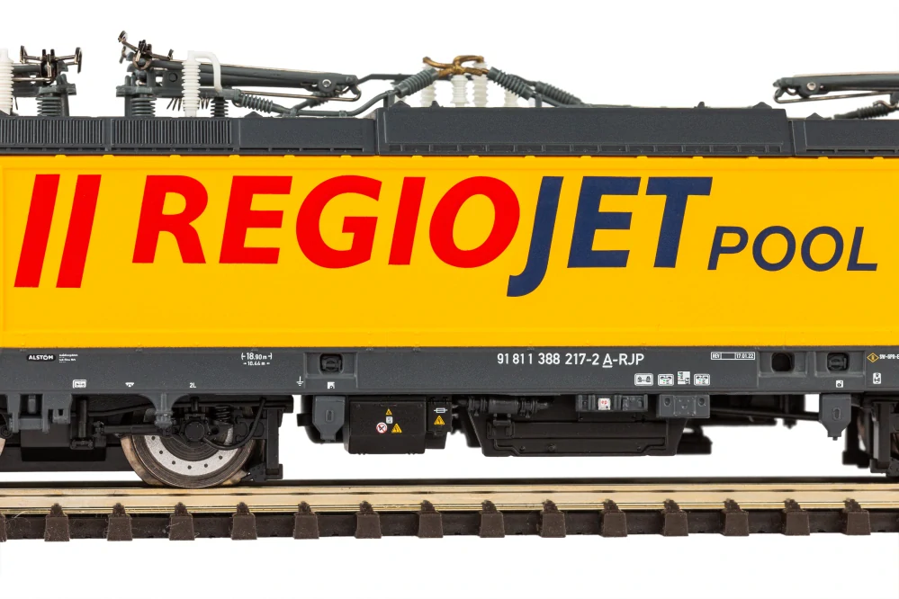 Piko 47804 Elektrická lokomotiva BR 388 217-2 REGIOJET POOL