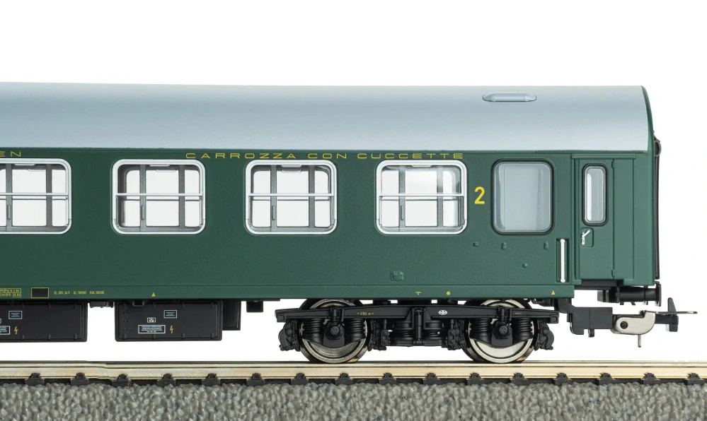 Piko 28319 Set tří lehátkových a lůžkových 4-osých vozů, lehátkový 2. tř. Bcm, lůžkový WLABm, lůžkový WLABmv, "Istropolitan/Dukla" ČSD