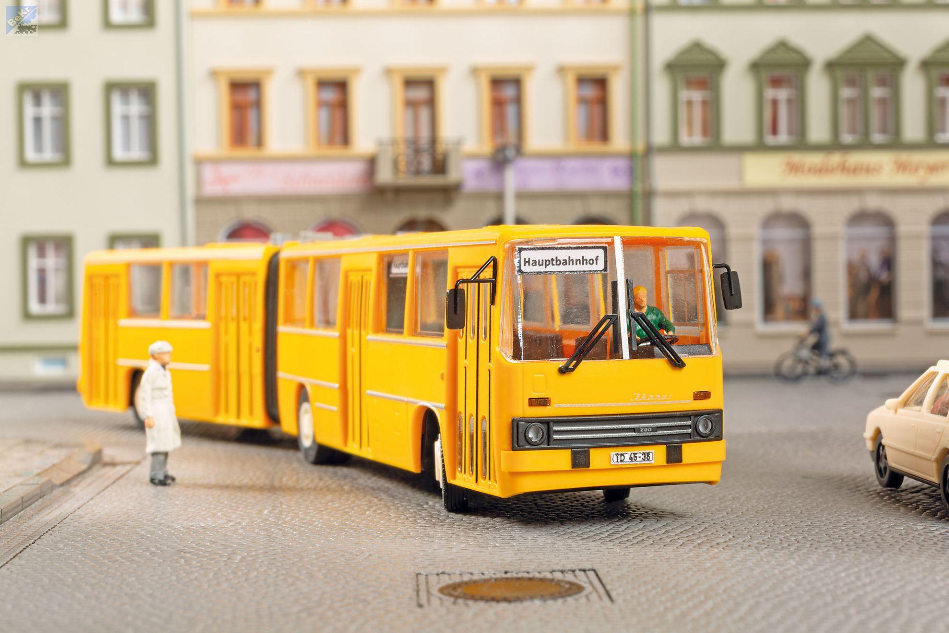 Auhagen 66063 Kloubový autobus IKARUS 280, stavebnice