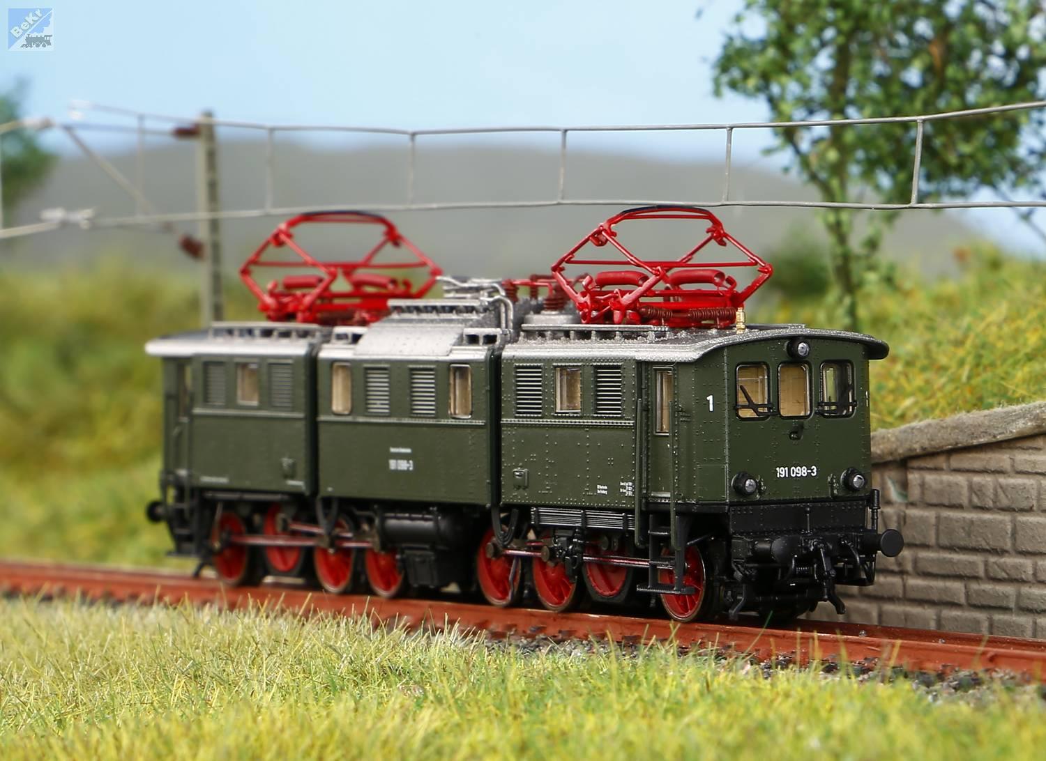 Piko 40540 Elektrická lokomotiva BR 191 098-3 DB