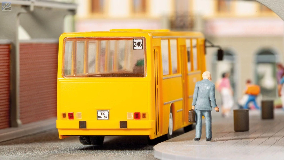 Auhagen 66057 Autobus IKARUS 260 "Karl-Marx-Stadt", stavebnice