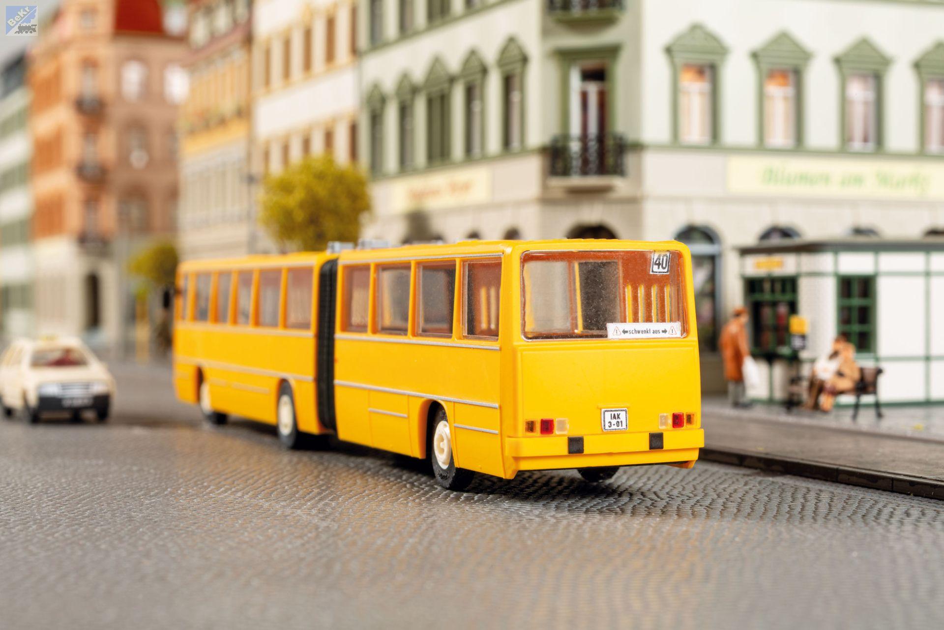 Auhagen 66063 Kloubový autobus IKARUS 280, stavebnice